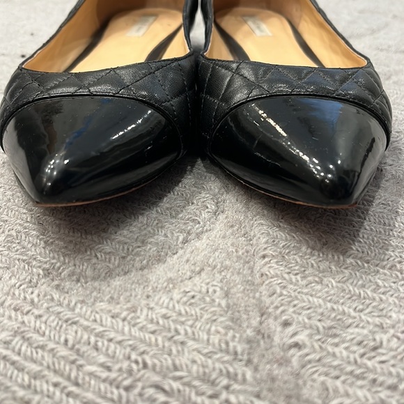 Cole Haan black quilted flats with patent cap toe.  In good condition.  Sz 8.5 - Picture 7 of 8